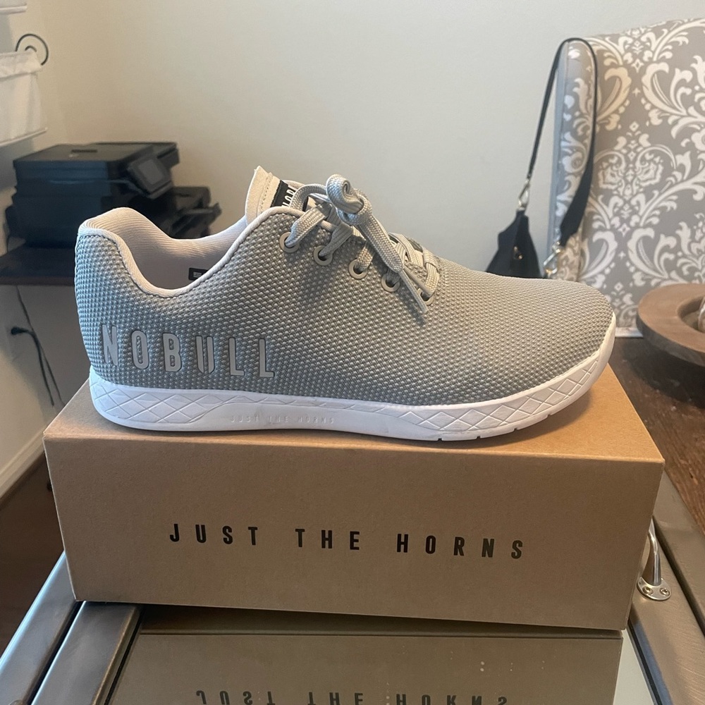 Worn ONCE Ladies size 10 / Men’s 8.5 - NOBULL Trainers